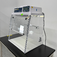 AirClean 600 PCR Workstation image 1